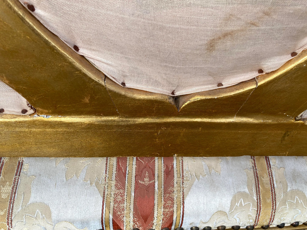 18th Century Louis XV Regency Giltwood Sweetheart Salon Settee and Bergere Chairs in Silk Damask - Set of 3