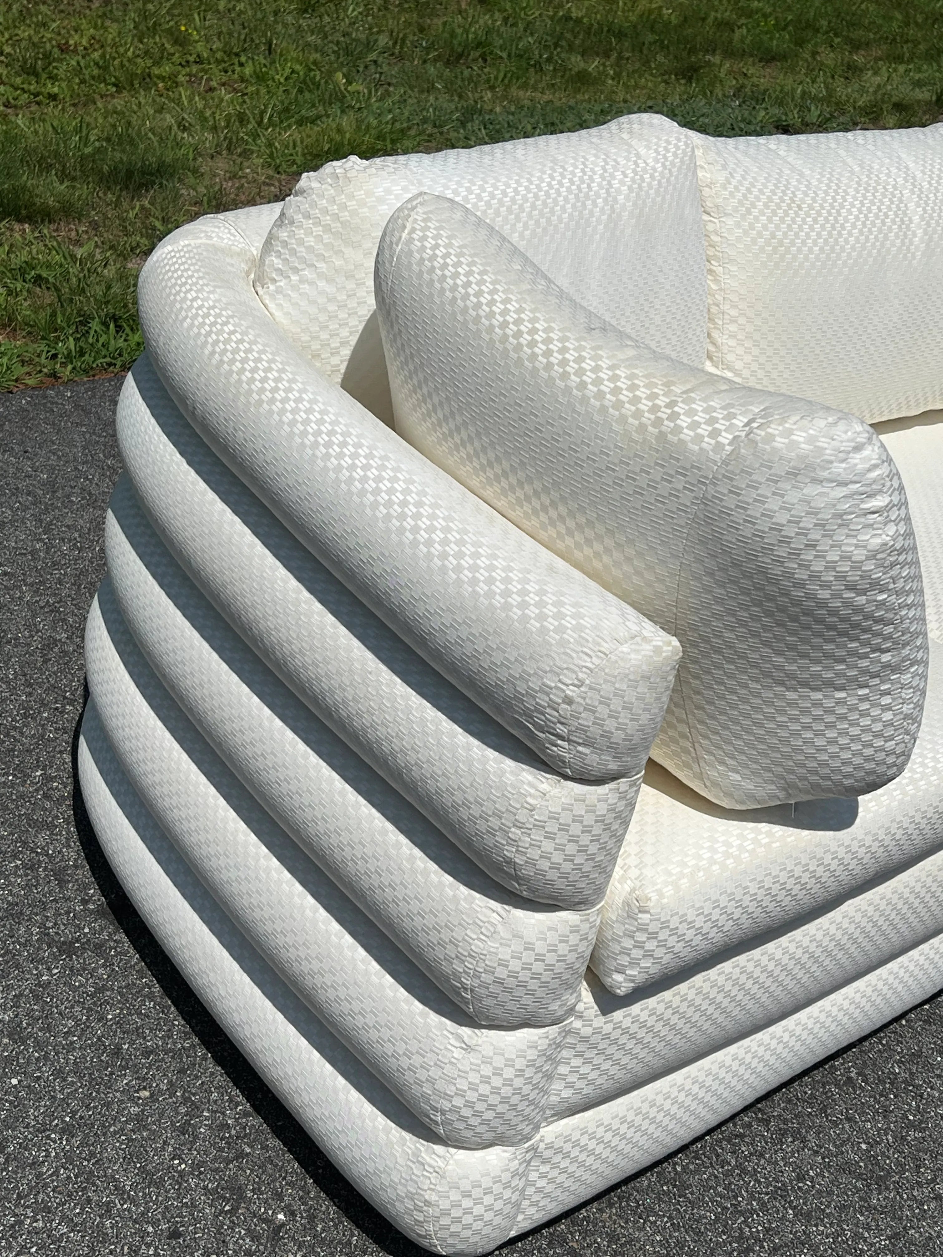 1970s Milo Baughman for Thayer Coggin Post Modern Couch in Ivory Checkered Fabric