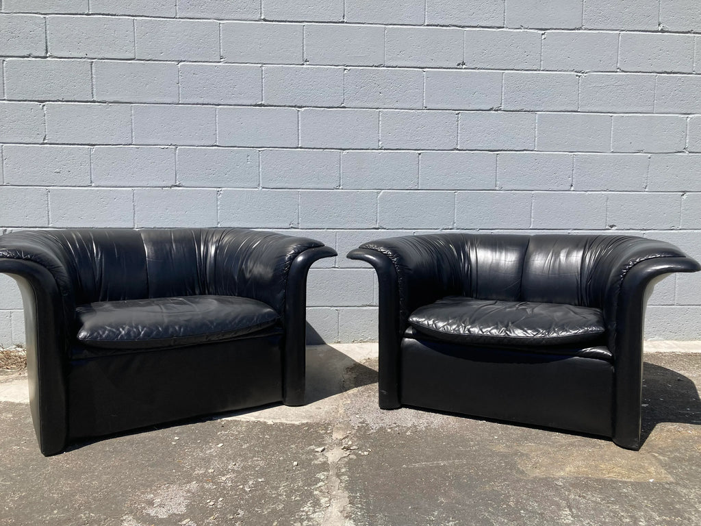 1980s Postmodern Black Leather Club Chairs by Roger Sprunger for Dunbar - a Pair
