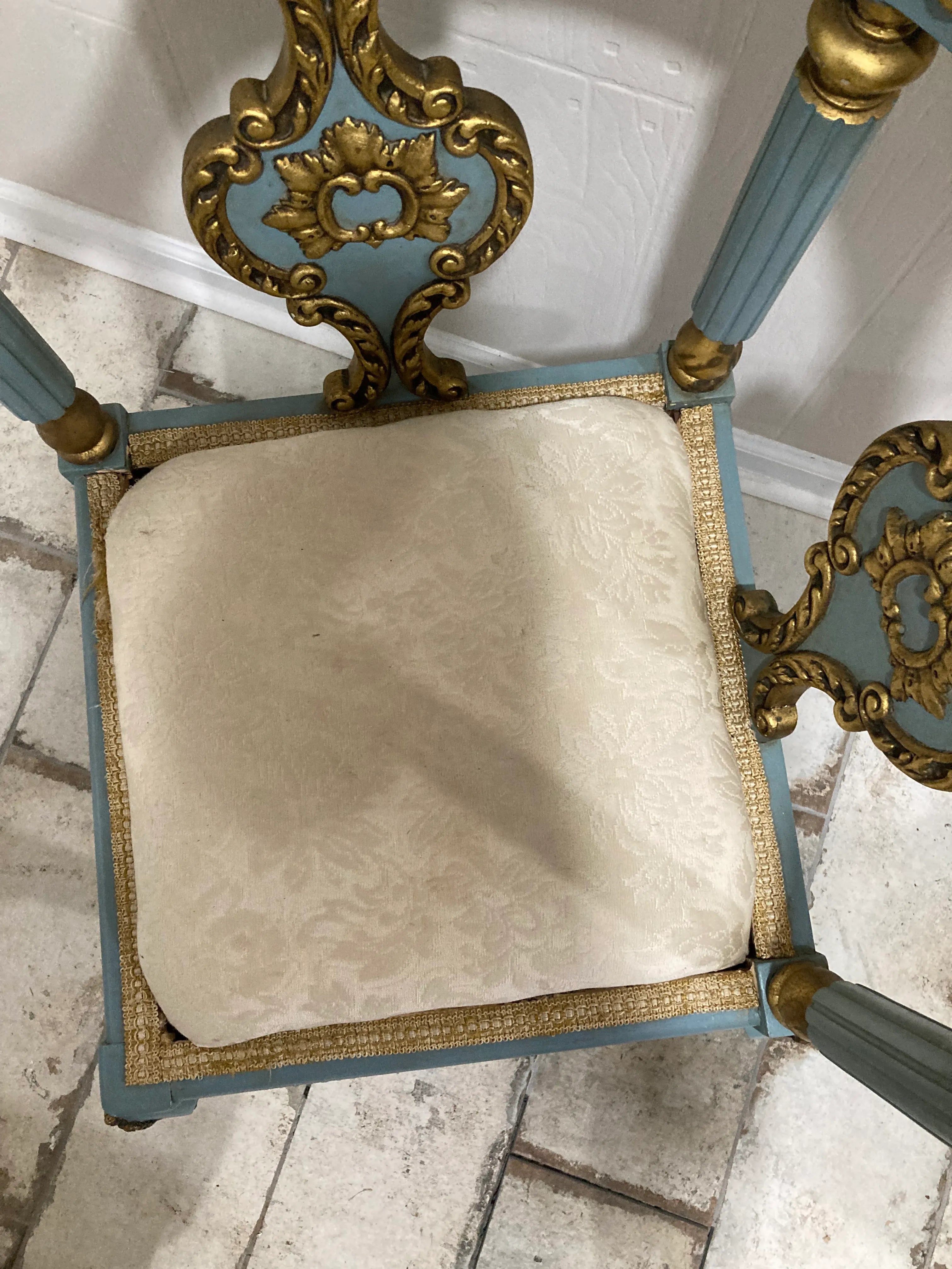 19th Century Lá Belle Epoque Blue and Gold Corner Chair