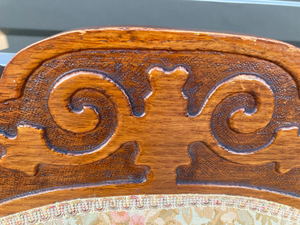 Late 19th Century Carved Wooden Settee in Floral Motif