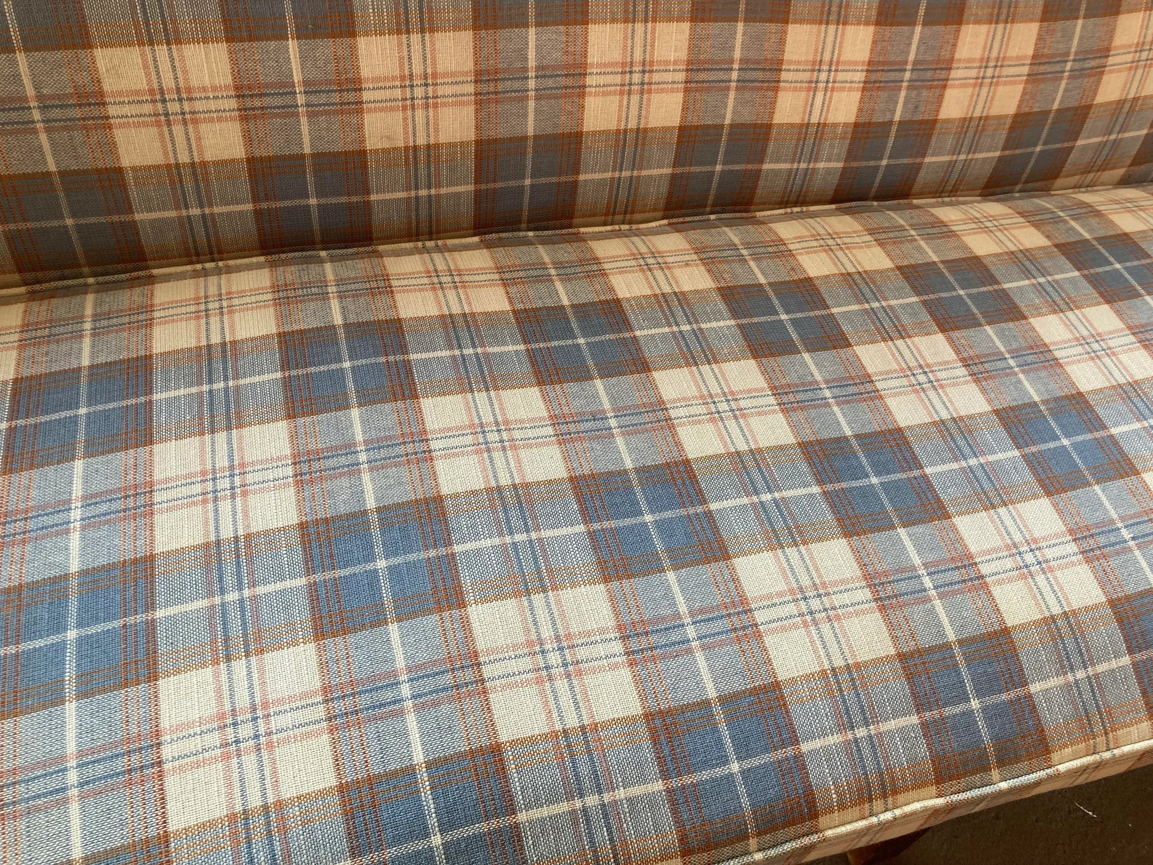 Mid-20th Century Cottage-Core Camelback Sofa With Chinese Chippendale Carved Legs in Original Plaid Fabric