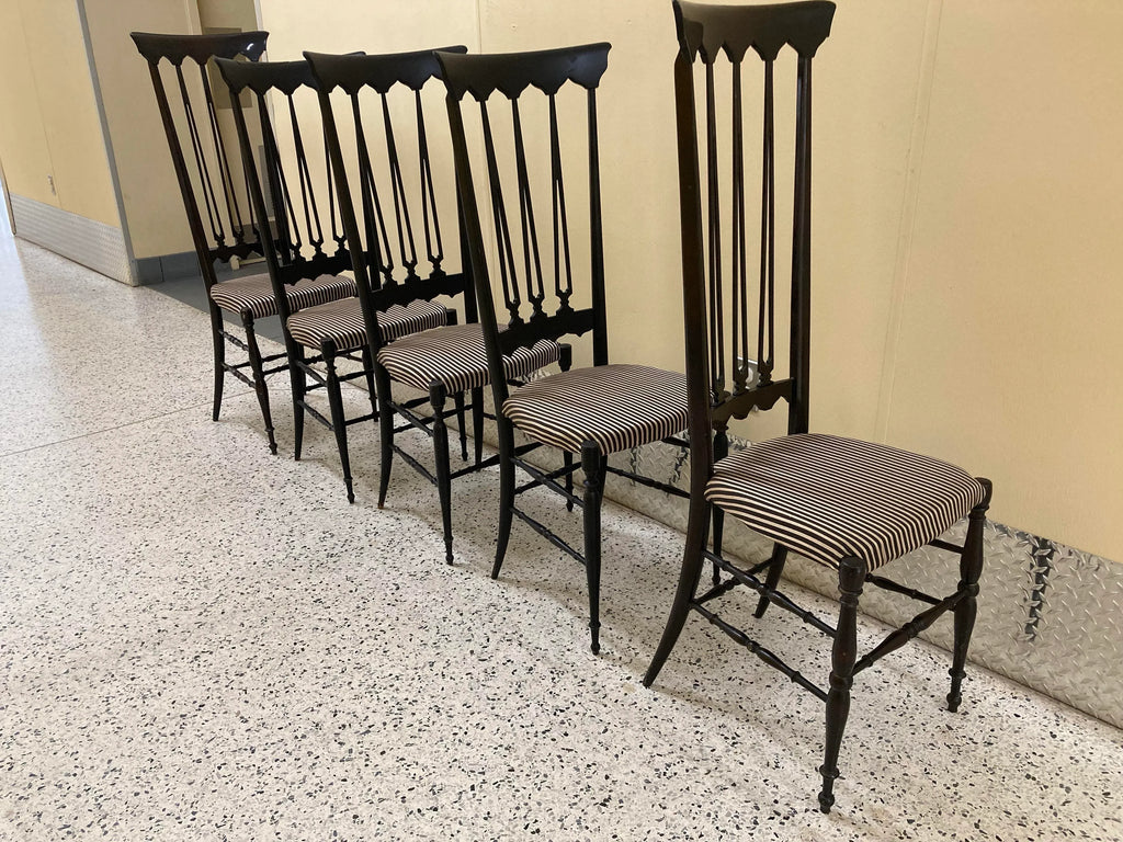 Mid-20th Century Gio Ponti Style Italian Chiavari Chairs in Ebonized Beechwood Attributed to Guido Chiappe for S. A. C. - Set of Five