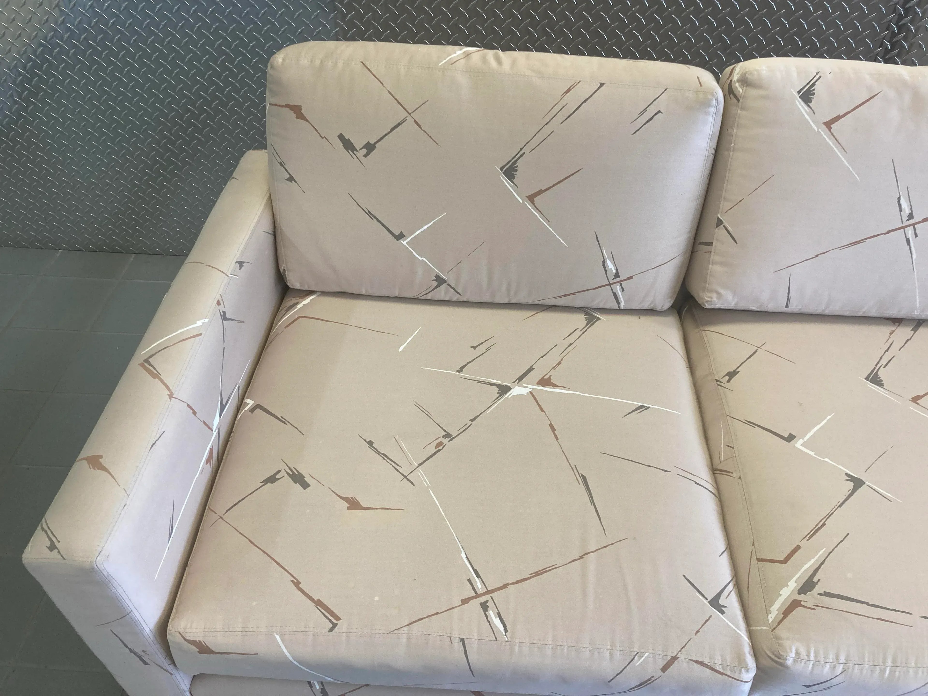 Mid-20th Century Modular Two-Piece Sectional Tuxedo Sofa in Original Silk Abstract Print Fabric for Bambergers of New Jersey - After Harvey Probber