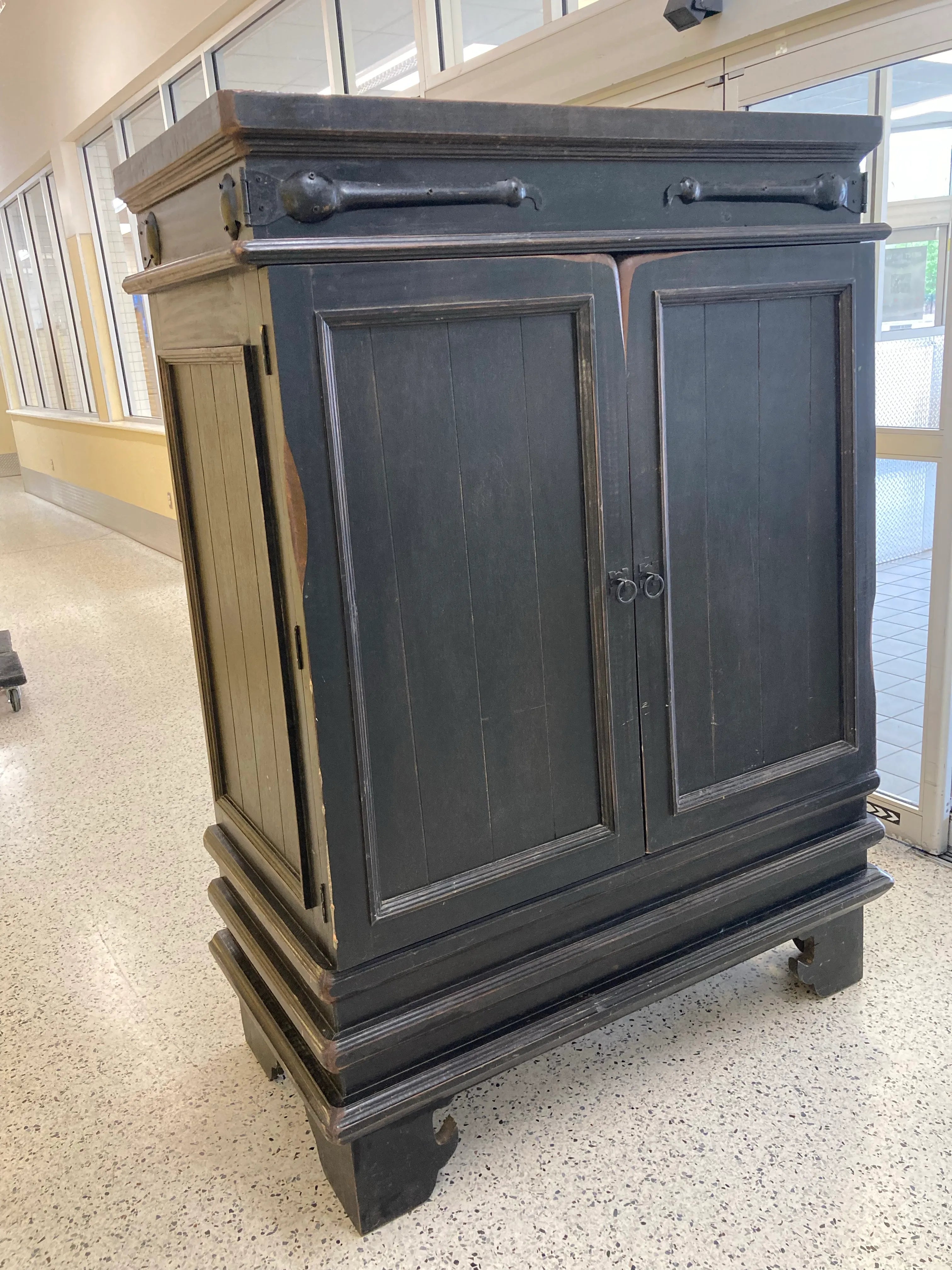 Mid-Late 20th Century Ebonized Chinese Pagoda or Alter Style Armoire